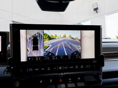 Used 2025 GMC Hummer EV 3X AWD/4WD image 34