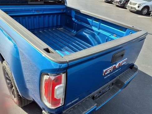 Used 2022 GMC Canyon Elevation image 24