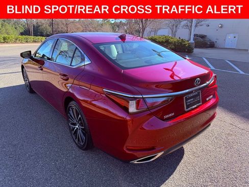 Certified 2025 Lexus ES 350 w/ Premium Package image 5