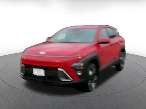 Used 2025 Hyundai Kona SEL image 3
