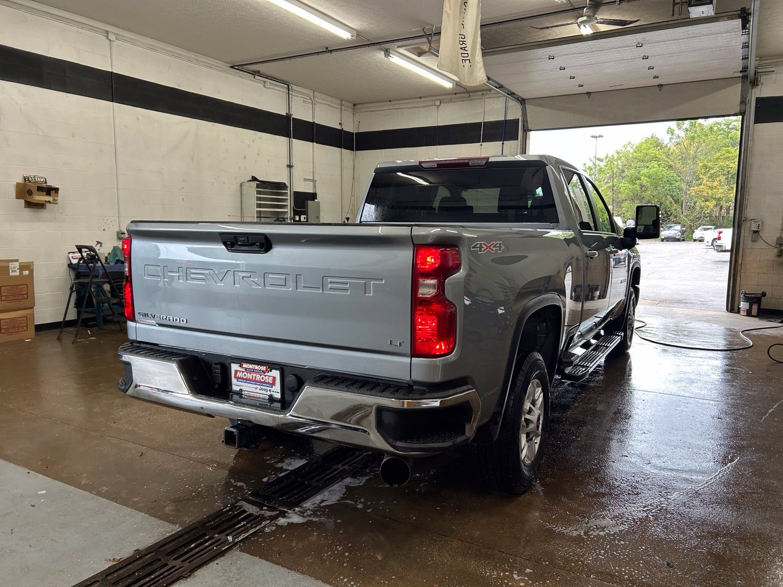 Used 2025 Chevrolet Silverado 2500 LT w/ Convenience Package AWD/4WD image 7