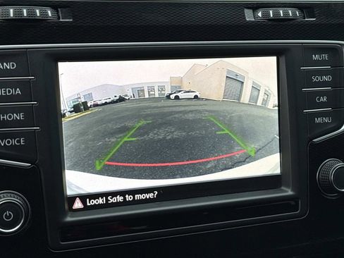 Used 2016 Volkswagen GTI S FWD image 15