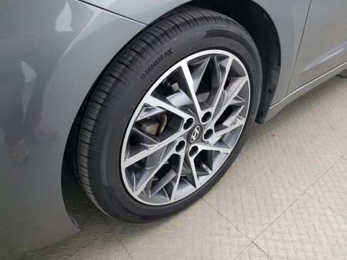 Used 2019 Hyundai Elantra Limited w/ Ultimate Package 02 FWD image 31
