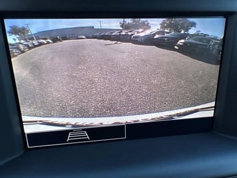 Used 2024 GMC Terrain SLE image 29