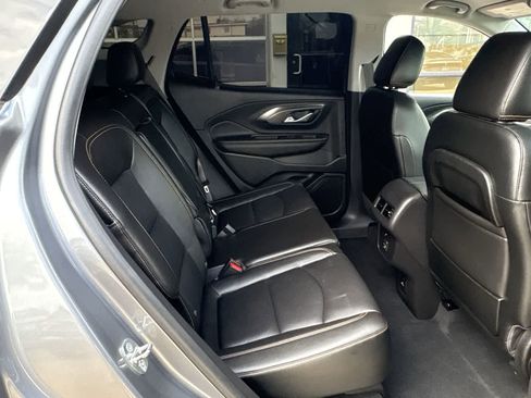 Used 2021 GMC Terrain SLT w/ Elevation Edition image 12