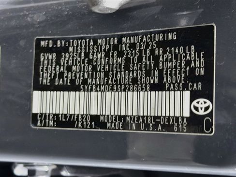Used 2025 Toyota Corolla LE FWD image 12