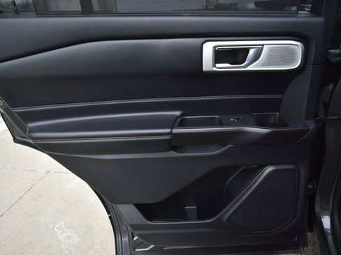 Used 2020 Ford Explorer ST w/ ST Street Pack image 40