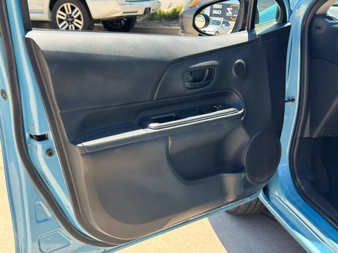 Used 2016 Toyota Prius C One FWD image 10