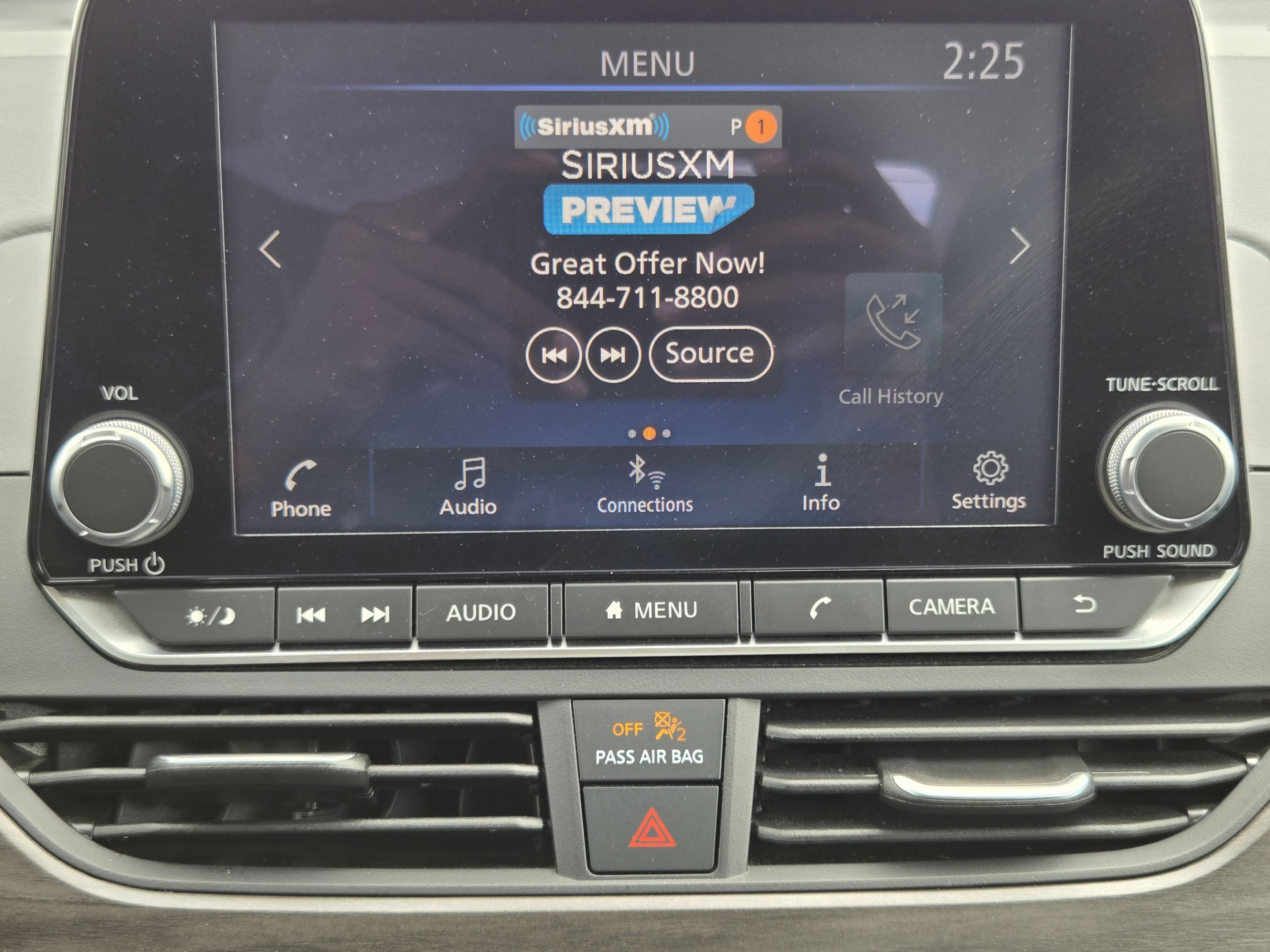 Used 2025 Nissan Altima 2.5 SV FWD image 13
