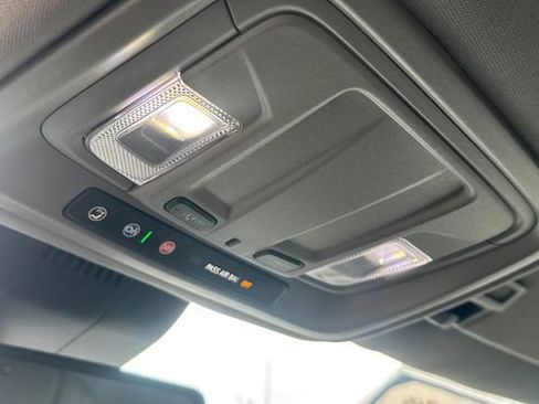 Used 2025 GMC Sierra 1500 SLT image 24