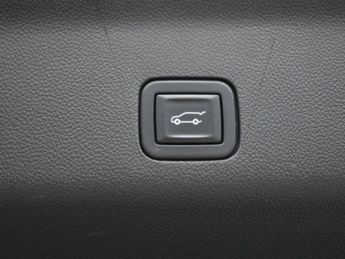 Used 2021 Chevrolet Tahoe Premier w/ Premium Package AWD/4WD image 29