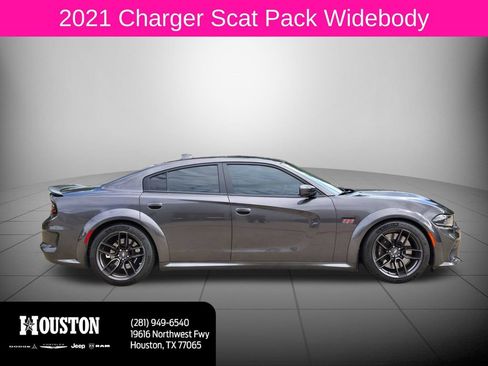Used 2021 Dodge Charger Scat Pack RWD image 2