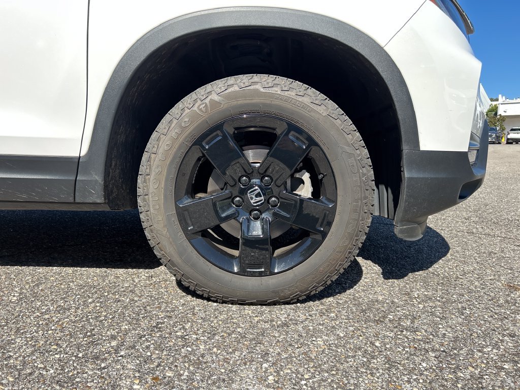 Used 2025 Honda Ridgeline Black Edition image 6