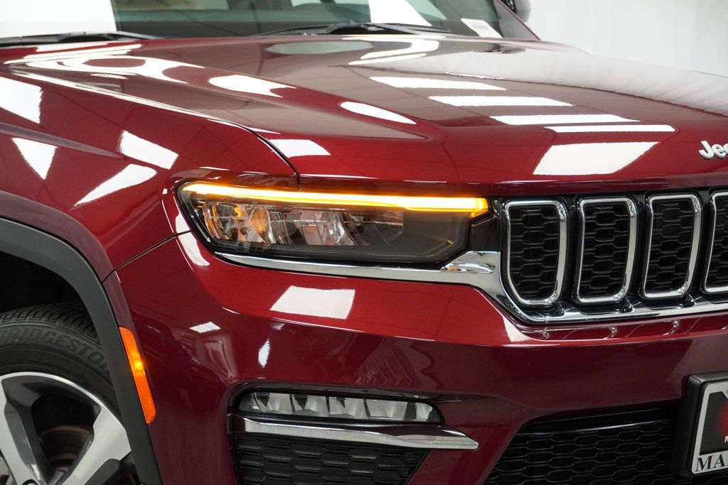 Certified 2025 Jeep Grand Cherokee Limited AWD/4WD image 9