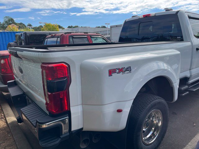 Used 2024 Ford F350 XLT w/ 360-Degree Camera Package AWD/4WD image 3