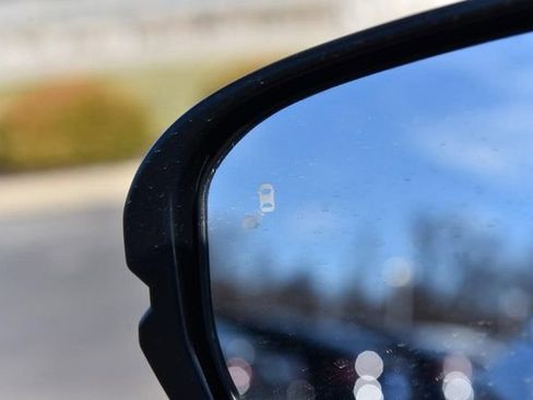 Used 2025 Honda CR-V EX image 9