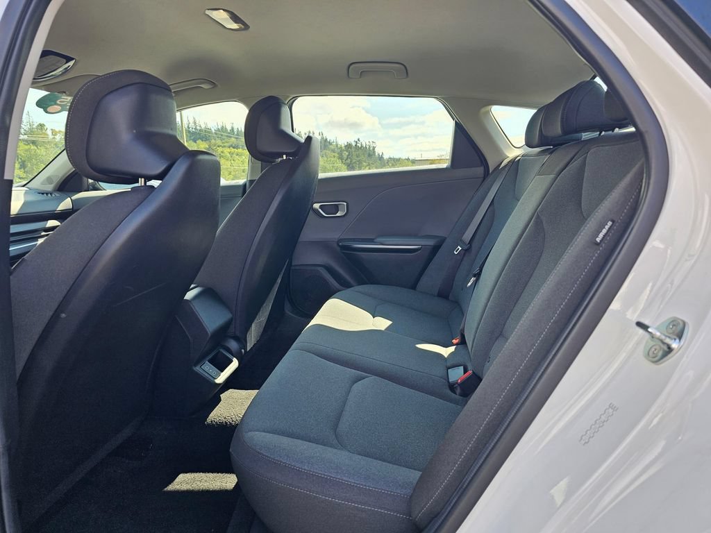 Used 2025 Kia K4 FWD image 16