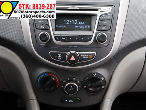Used 2017 Hyundai Accent SE image 17