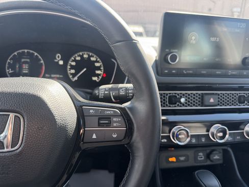 Used 2024 Honda Civic EX-L image 23