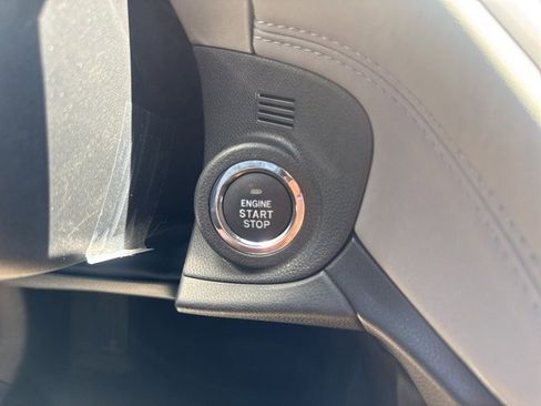 Used 2025 Subaru Outback Premium w/ Popular Package #1A image 32