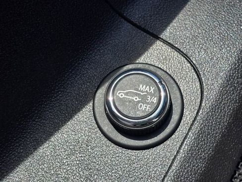 Used 2023 GMC Acadia SLE w/ Driver Convenience Package AWD/4WD image 19