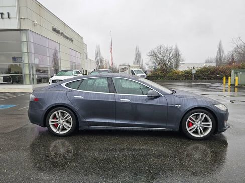 Used 2015 Tesla Model S P85D image 8