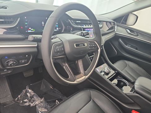 Used 2022 Jeep Grand Cherokee Limited 4xe AWD/4WD image 15