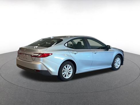 Used 2025 Toyota Camry LE image 15