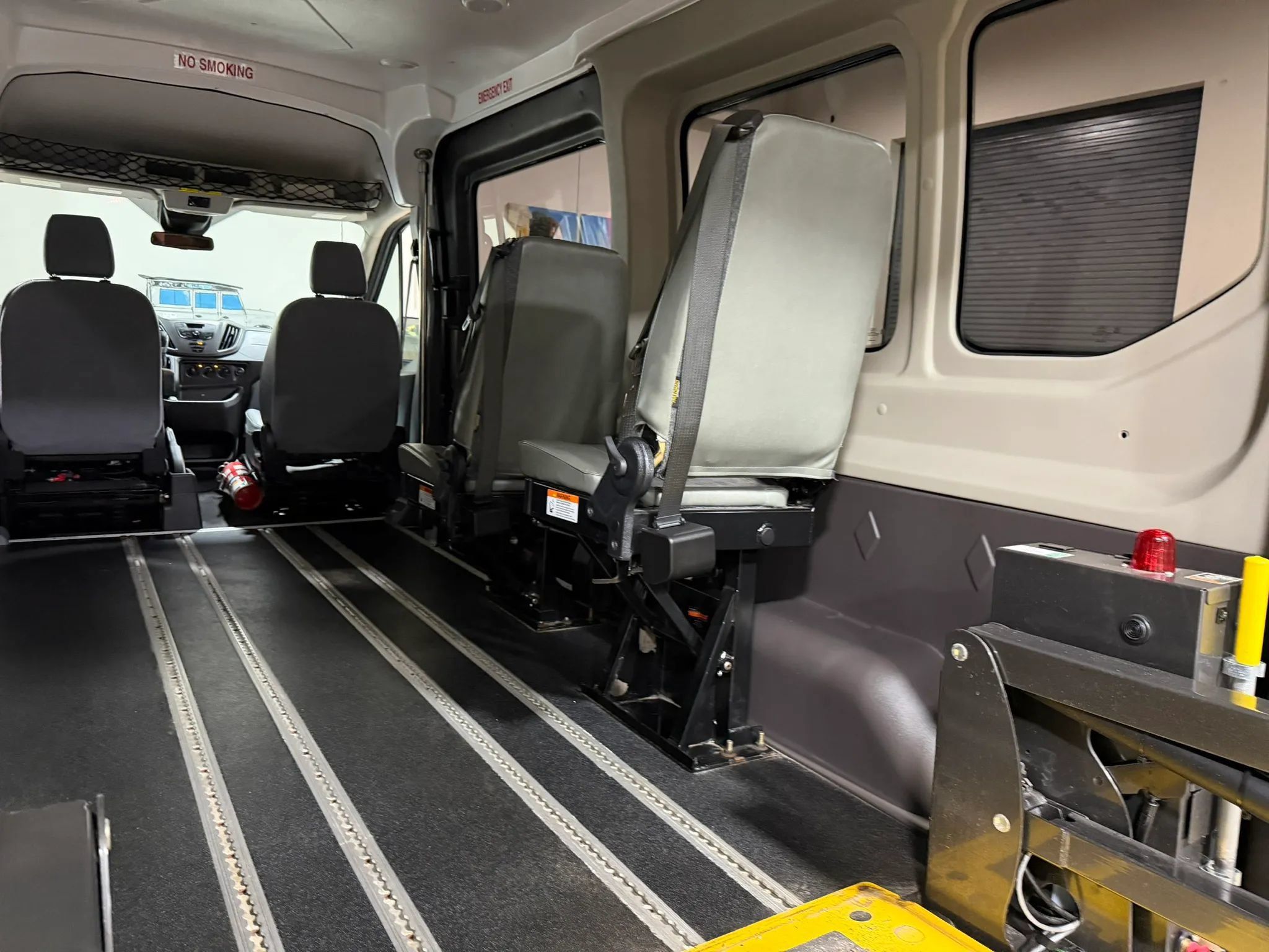 Used 2019 Ford Transit 250 148 Medium Roof RWD image 45