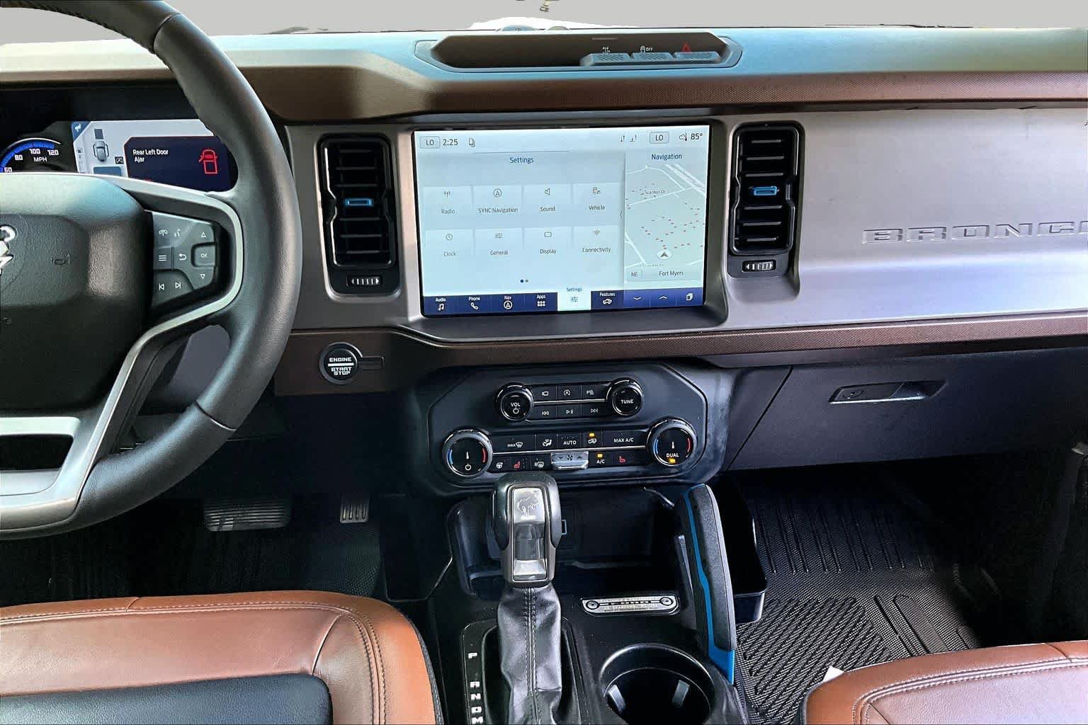 Used 2022 Ford Bronco Outer Banks AWD/4WD image 7