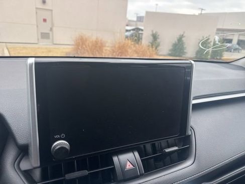 Used 2023 Toyota RAV4 LE image 10