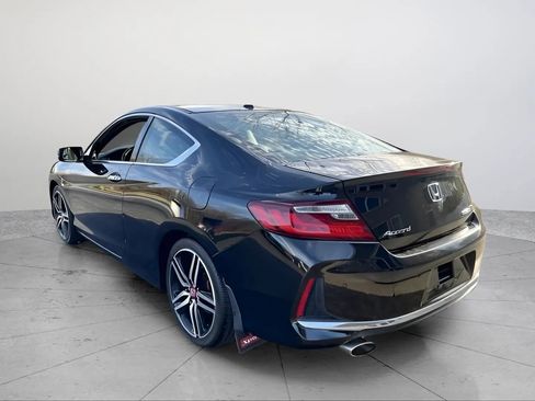Used 2016 Honda Accord Touring image 3