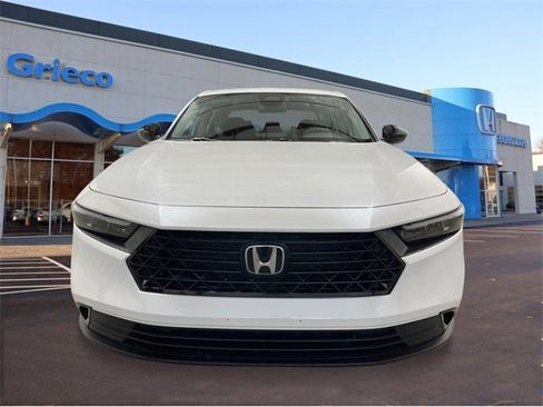 New 2025 Honda Accord SE image 9