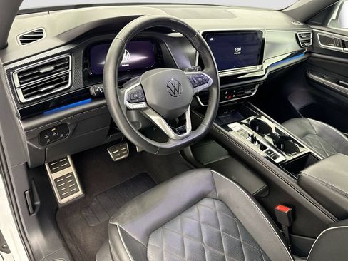 Used 2024 Volkswagen Atlas Cross Sport SEL Premium R-Line AWD/4WD image 9