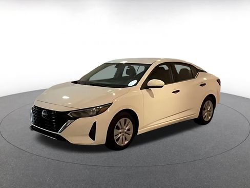 Used 2025 Nissan Sentra S FWD image 9