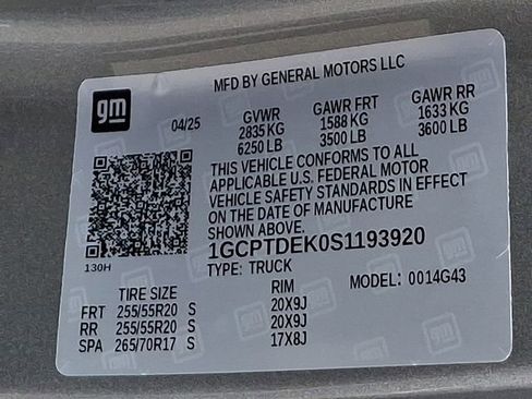 Used 2025 Chevrolet Colorado Z71 w/ Z71 Convenience Package 2 image 32