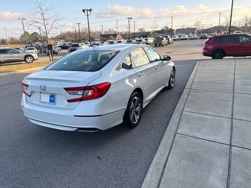 Certified 2020 Honda Accord EX-L image 4