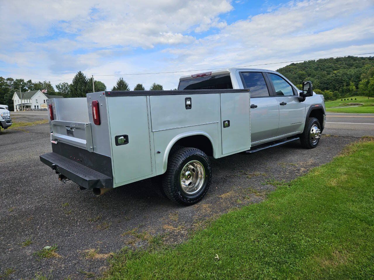 Used 2023 GMC Sierra 3500 Pro w/ Convenience Package AWD/4WD image 6
