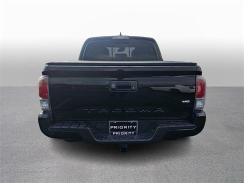 Used 2023 Toyota Tacoma TRD Sport image 5