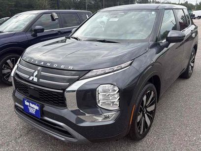 New 2025 Mitsubishi Outlander SE