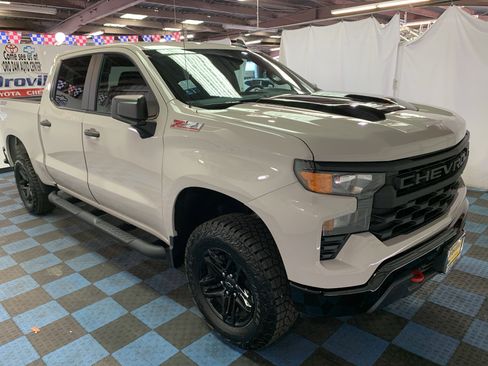 New 2026 Chevrolet Silverado 1500 Custom Trail Boss AWD/4WD image 6