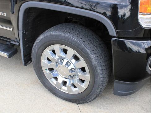 Used 2016 GMC Sierra 2500 Denali w/ Snow Plow Prep Package AWD/4WD image 10