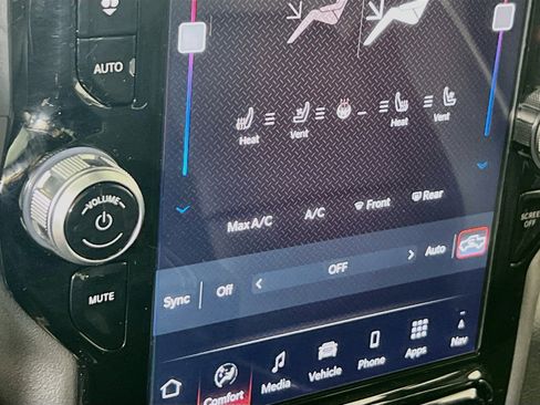 Used 2023 RAM 1500 Laramie image 20