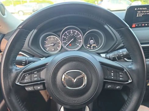 Used 2018 MAZDA CX-5 Touring w/ Preferred Equipment Package FWD image 18