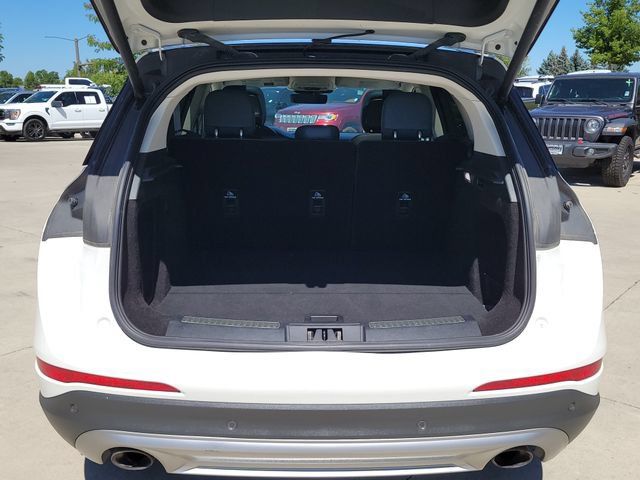 Used 2020 Lincoln Corsair Reserve w/ Equipment Group 201A FWD image 12