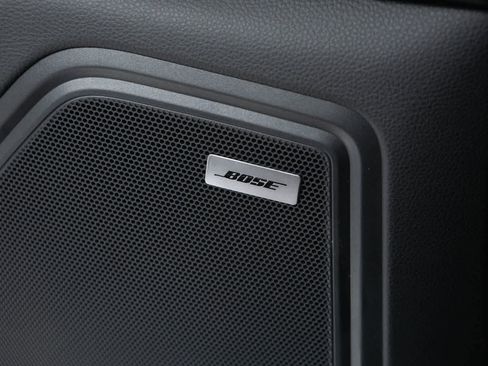 New 2026 Porsche Macan Turbo image 27