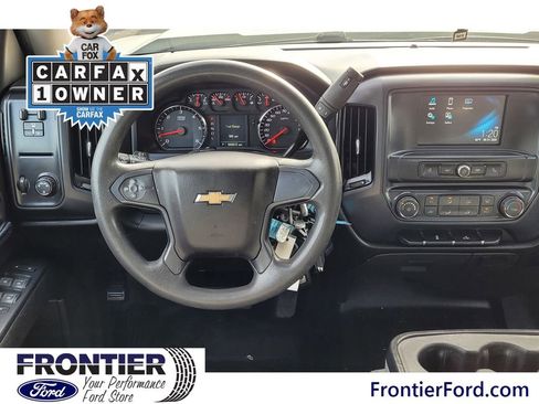 Used 2018 Chevrolet Silverado 1500 W/T w/ Trailering Package image 9