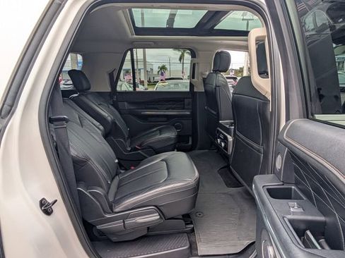 Used 2018 Ford Expedition Max Platinum image 19