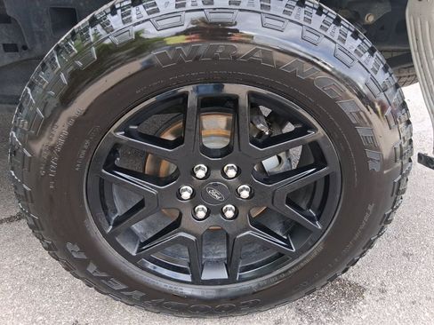 Used 2021 Ford F150 Lariat RWD image 9