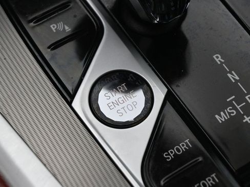 Used 2022 BMW X6 xDrive40i w/ Executive Package image 15